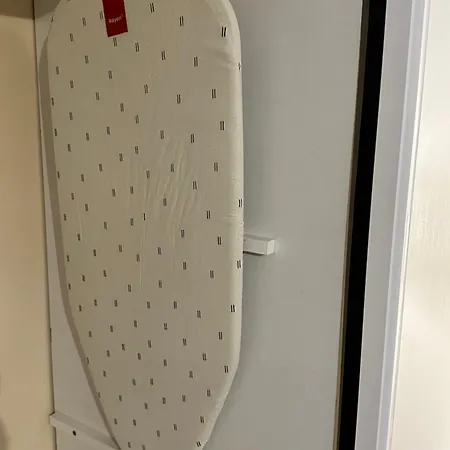 Climatise Avec Grande Piscine Privative Et Parking