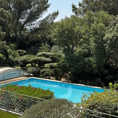 Studio Climatise Avec Grande Piscine Privative Et Parking *