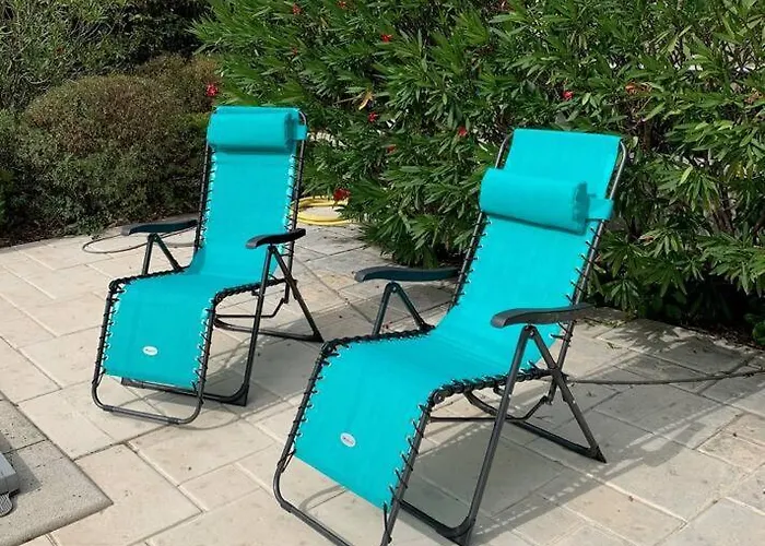 Appartement En Rez-de-jardin Arbore Avec Acces Piscine Et Clim Villeneuve-lès-Avignon
